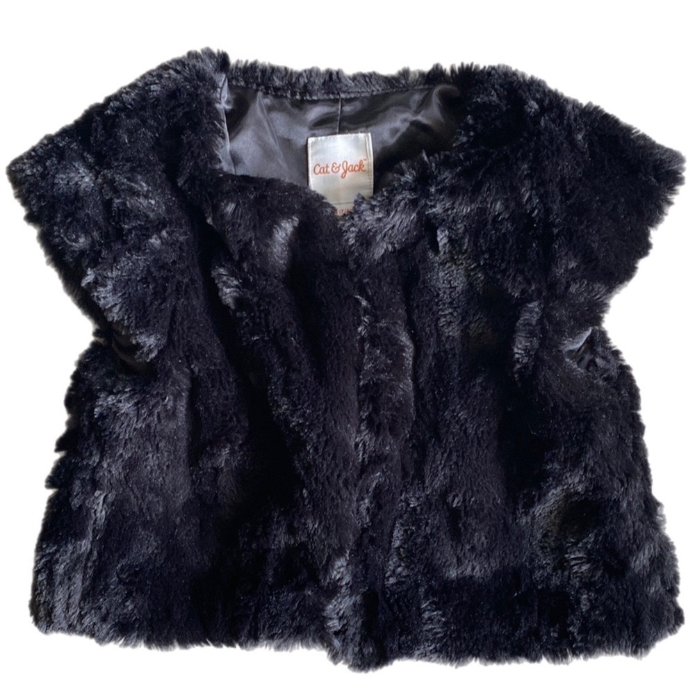 CAT & Jack Girls Black Faux Fur Sleeveless Shrug Clasp Closure Size Medium‎